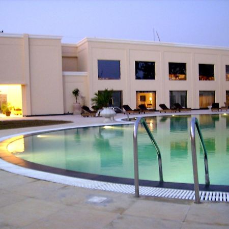 The Lalit Traveller Khajuraho Khajurāho Exterior foto