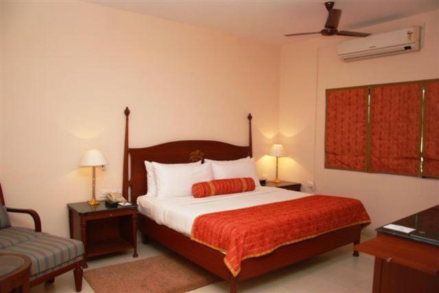 The Lalit Traveller Khajuraho Khajurāho Exterior foto