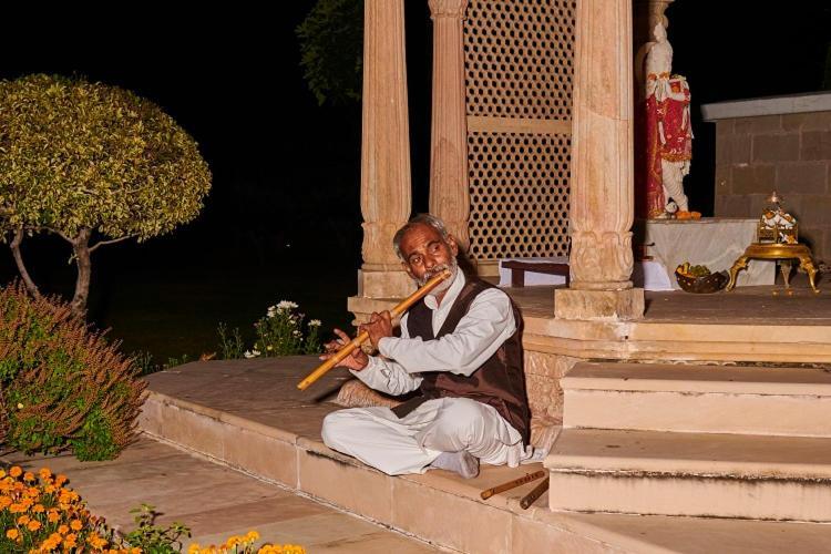 The Lalit Traveller Khajuraho Khajurāho Exterior foto