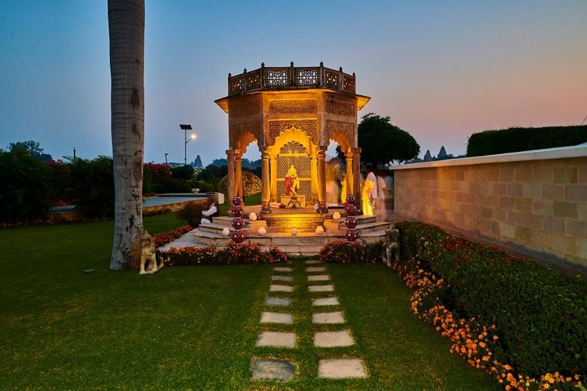 The Lalit Traveller Khajuraho Khajurāho Exterior foto
