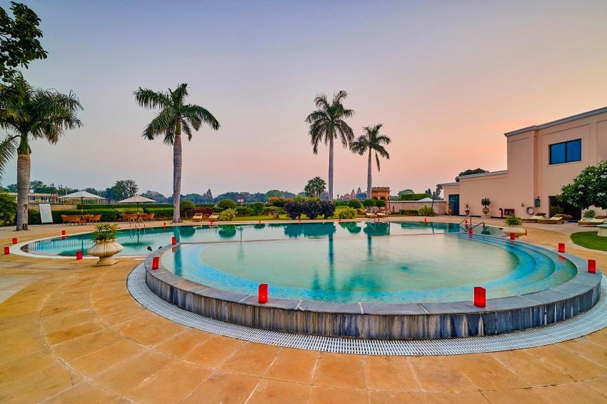 The Lalit Traveller Khajuraho Khajurāho Exterior foto