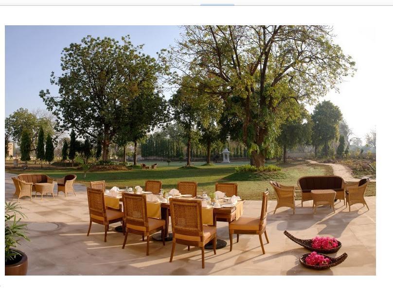 The Lalit Traveller Khajuraho Khajurāho Exterior foto